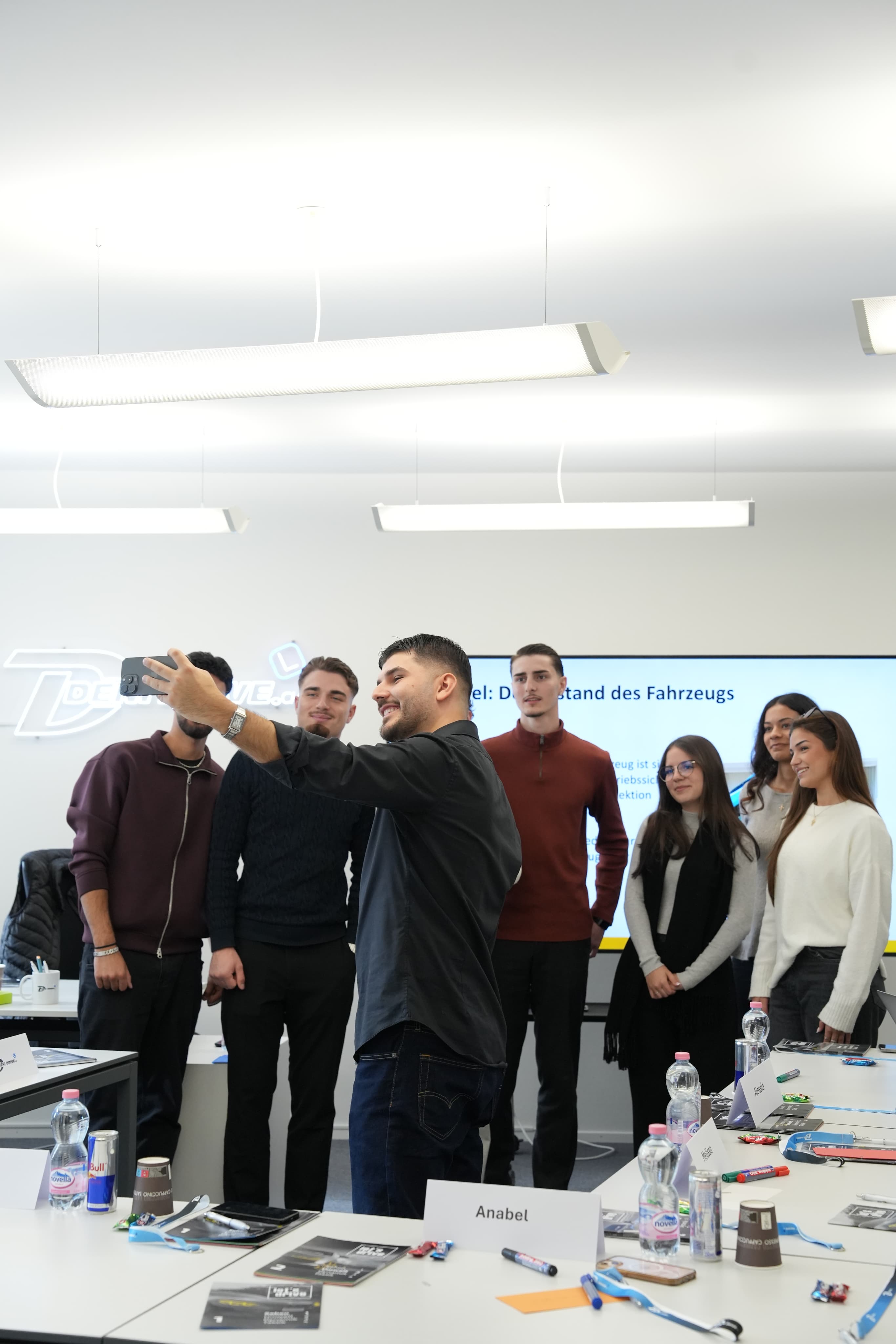 DeniDrive Instruktor und Lernende - panel 1